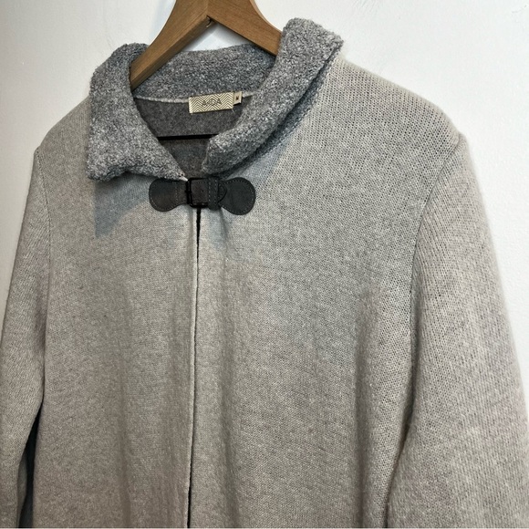 Women’s | A IDA Italian Wool Blend Gray Cardigan | Medium - Picture 2 of 8